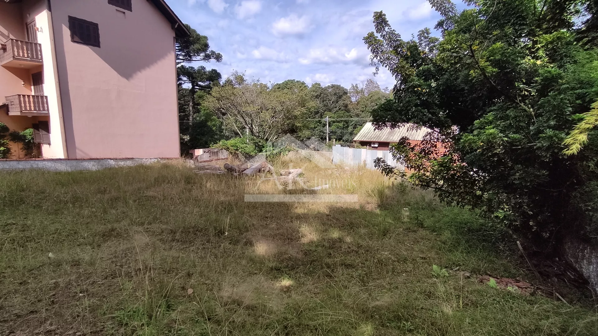 Terreno plano e amplo à venda no Centro de Nova Petrópolis, na Serra Gaúcha