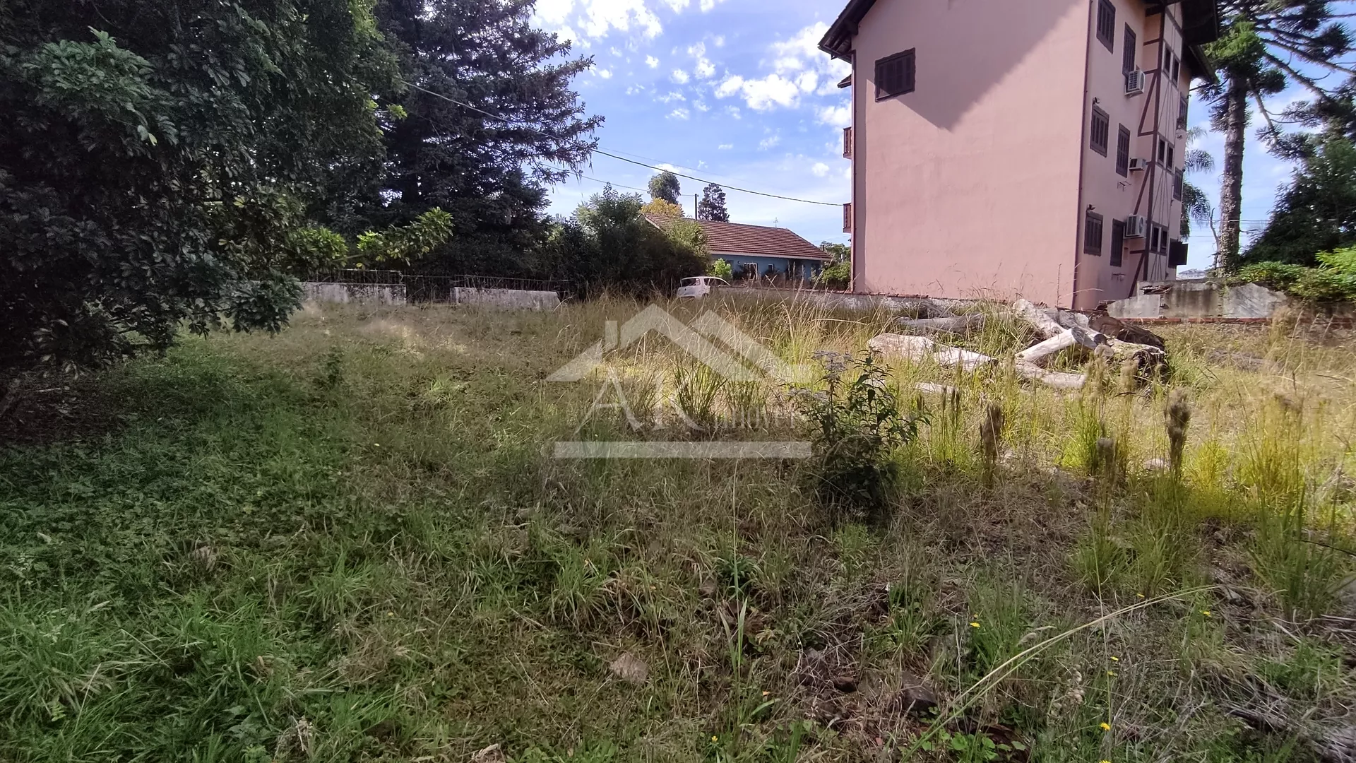 Terreno plano e amplo à venda no Centro de Nova Petrópolis, na Serra Gaúcha