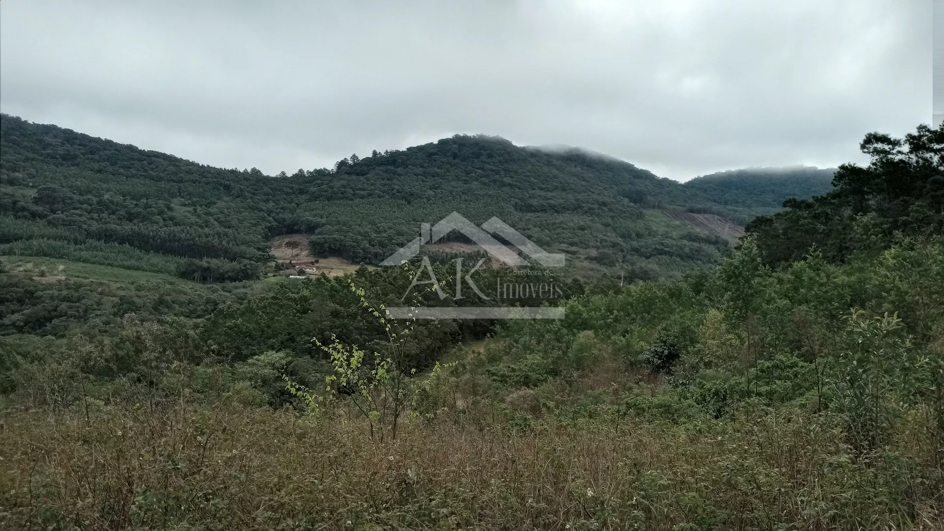 Área de terra com vista à venda no interior de Morro Reuter