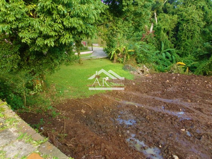 Terreno com declive a venda em ótimo bairro de Picada Café, na Serra Gaúcha