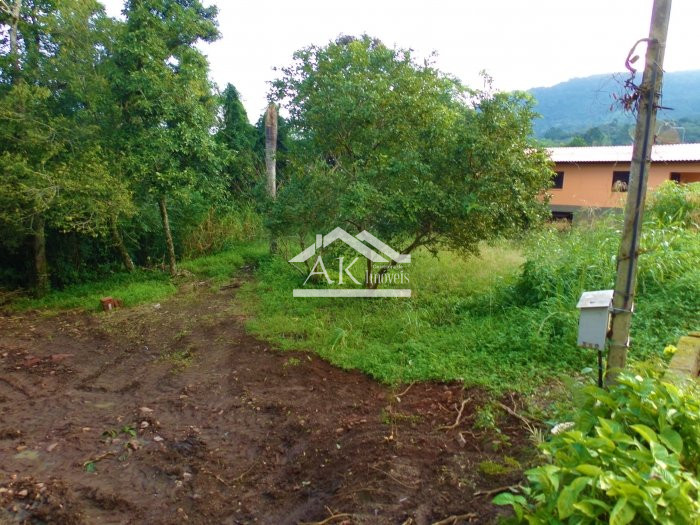 Terreno com declive a venda em ótimo bairro de Picada Café, na Serra Gaúcha