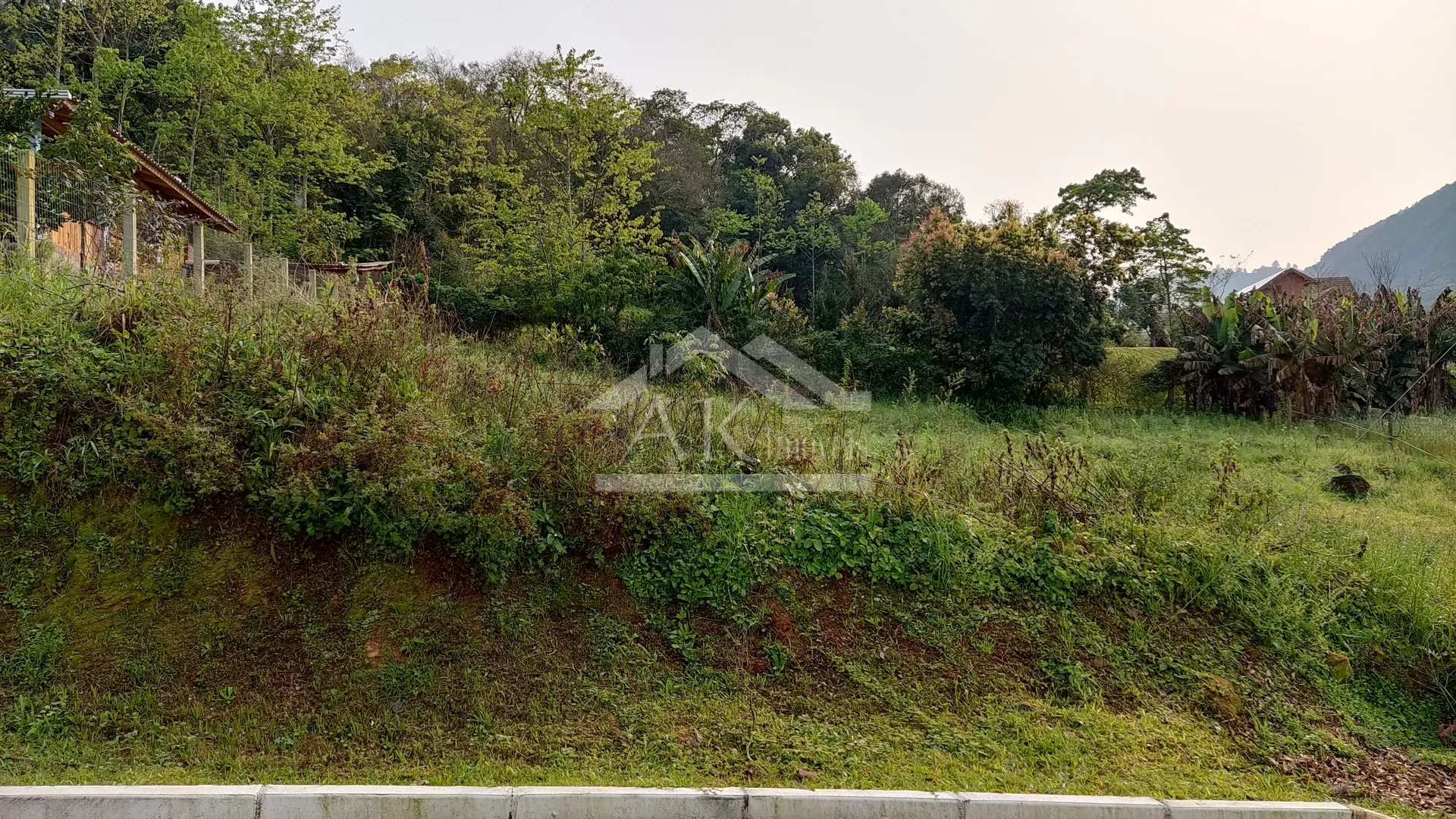 Terrenos urbanos com bela vista à venda em Picada Café na Serra Gaúcha