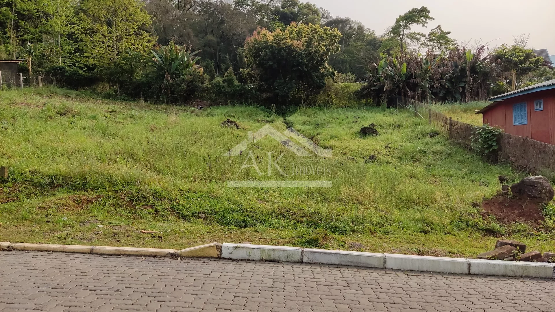 Terrenos urbanos com bela vista à venda em Picada Café na Serra Gaúcha