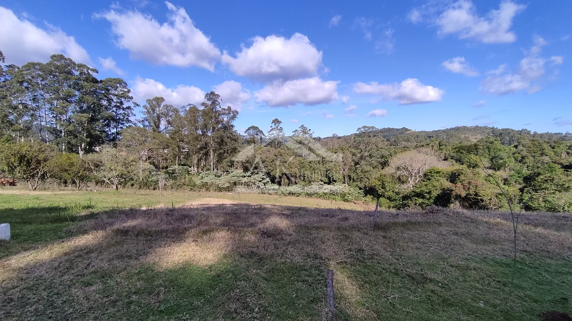 Terrenos urbanos, com excelente localização à venda em Presidente Lucena, na Serra Gaúcha