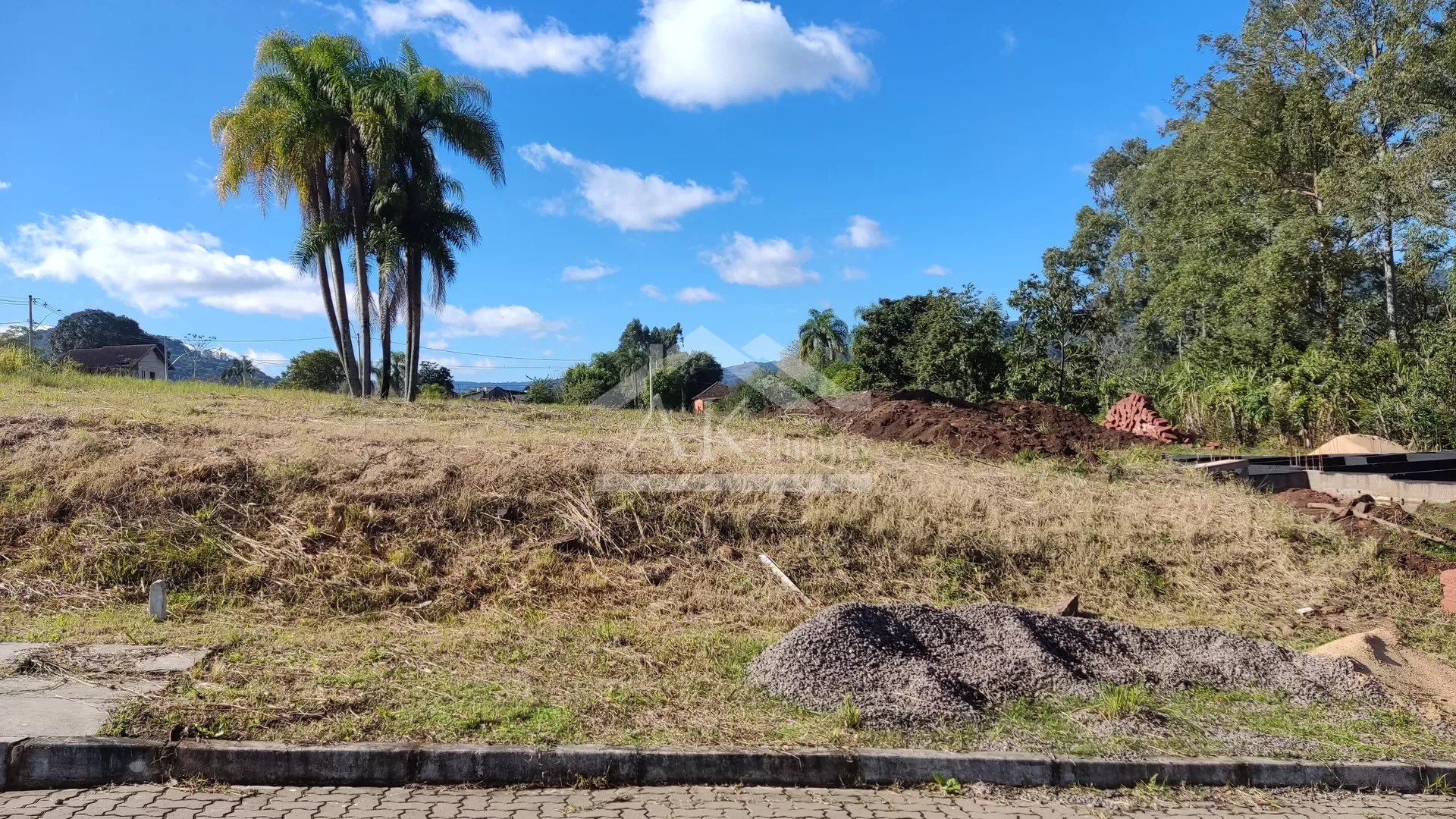 Terrenos urbanos, com excelente localização à venda em Presidente Lucena, na Serra Gaúcha