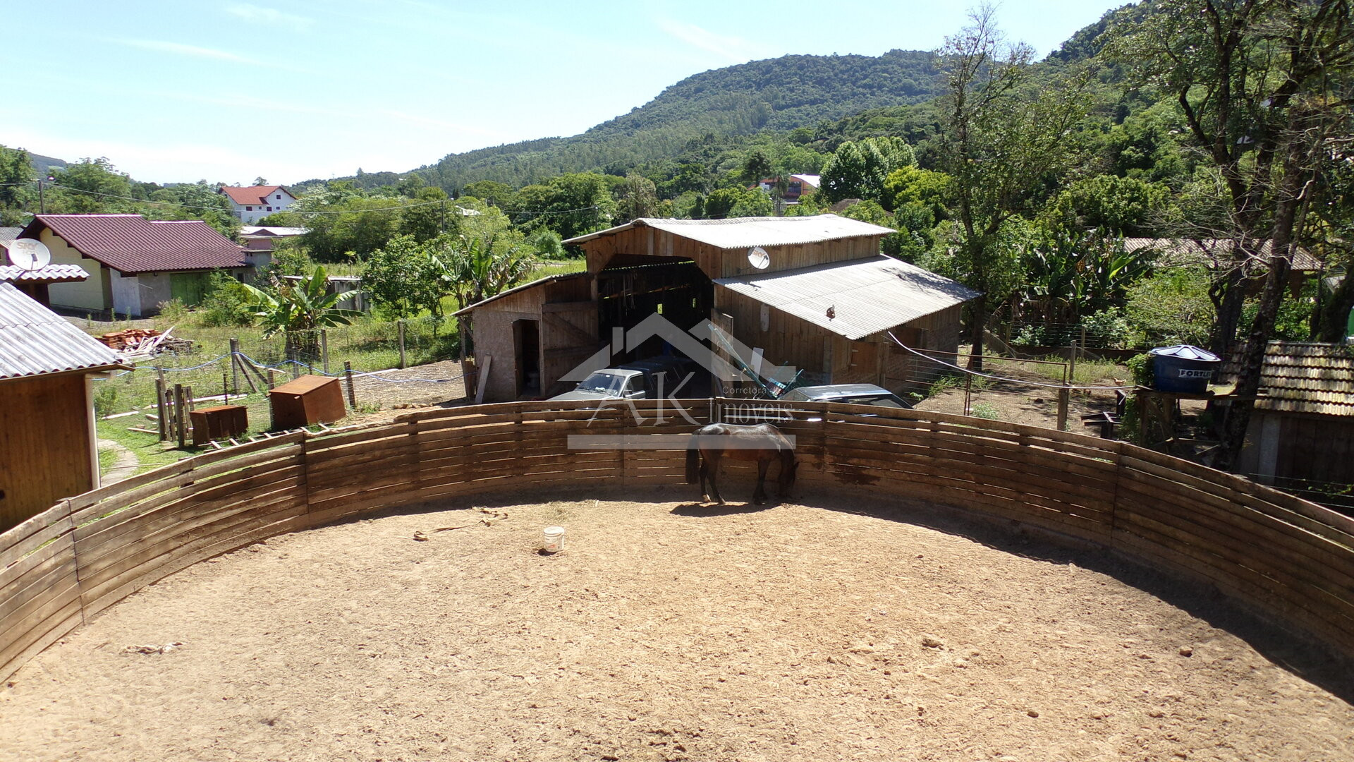 Imagens do imóveis Ampla casa com 3 quartos e piscina a venda em Picada Café na Serra Gaúcha