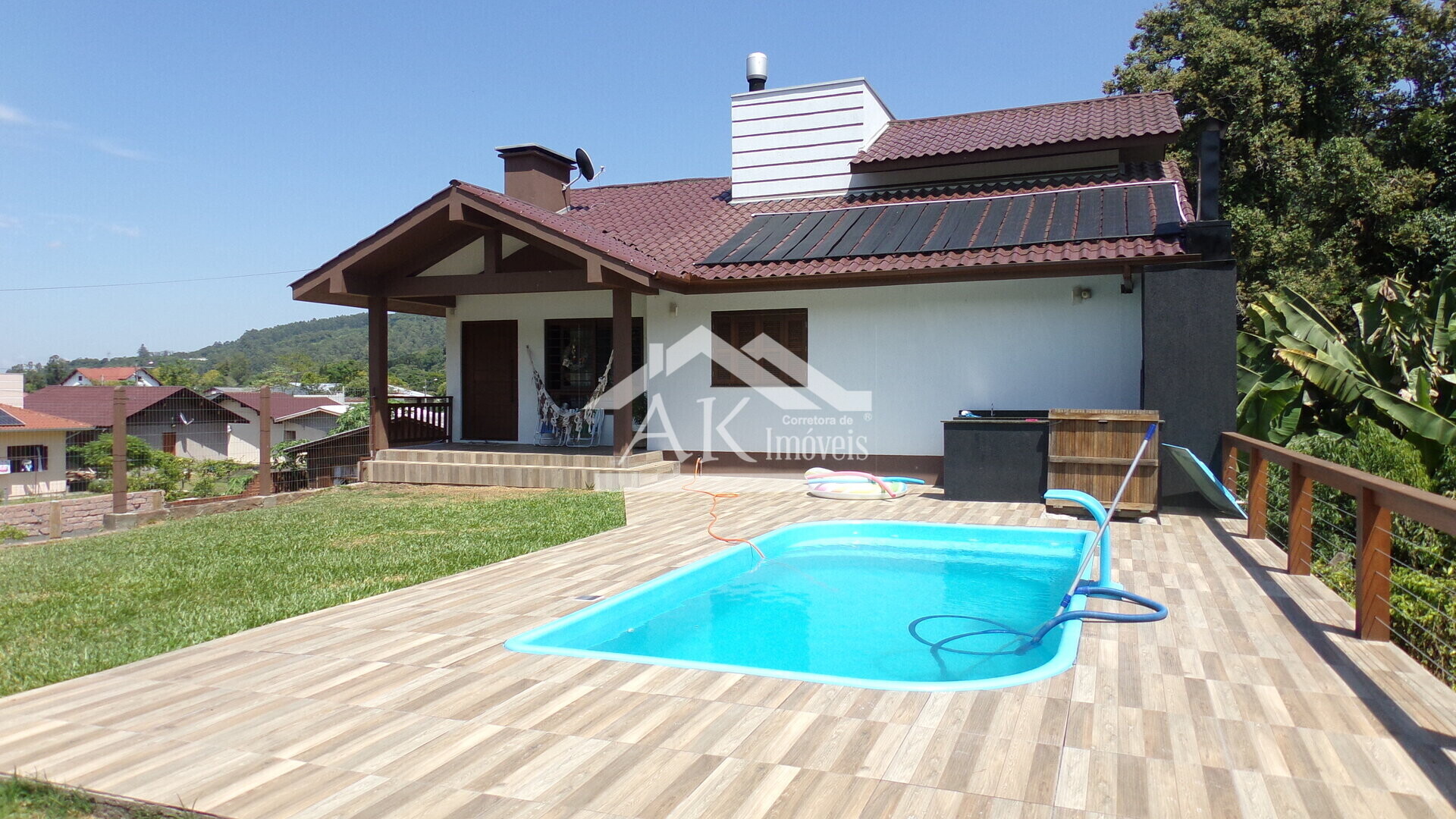 Imagens do imóveis Ampla casa com 3 quartos e piscina a venda em Picada Café na Serra Gaúcha