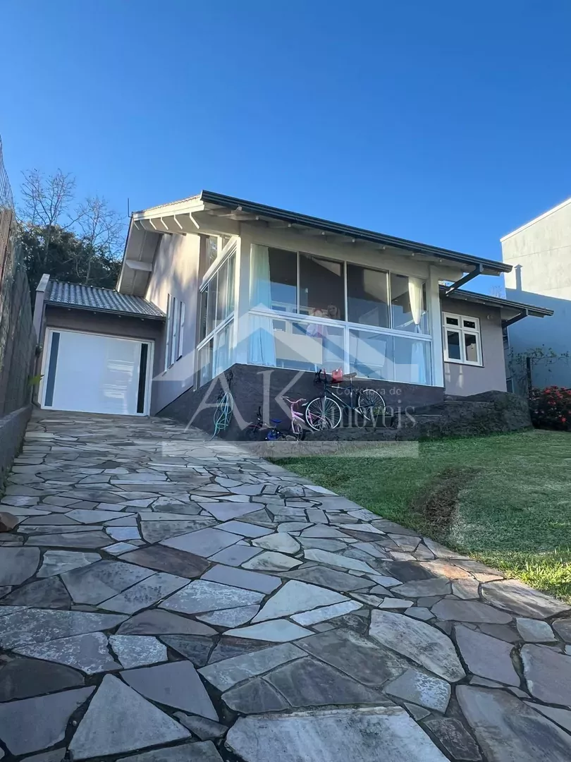 Linda casa com 3 quartos à venda na cidade de Picada Café, na Serra Gaúcha