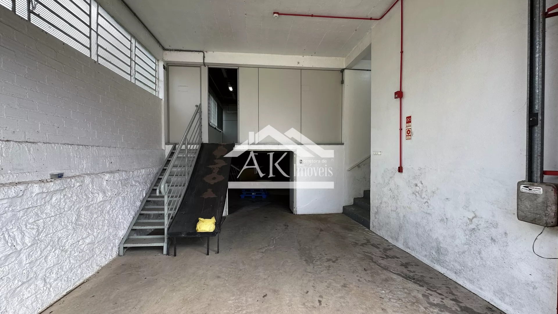 Amplo Prédio Industrial localizado na Picada São Paulo, Morro Reuter