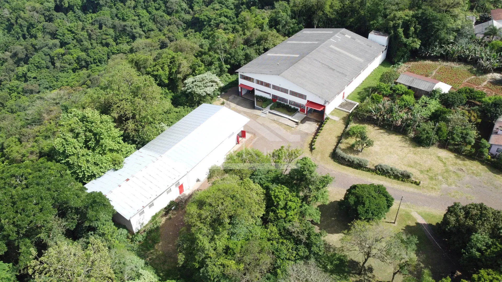 Amplo Prédio Industrial localizado na Picada São Paulo, Morro Reuter