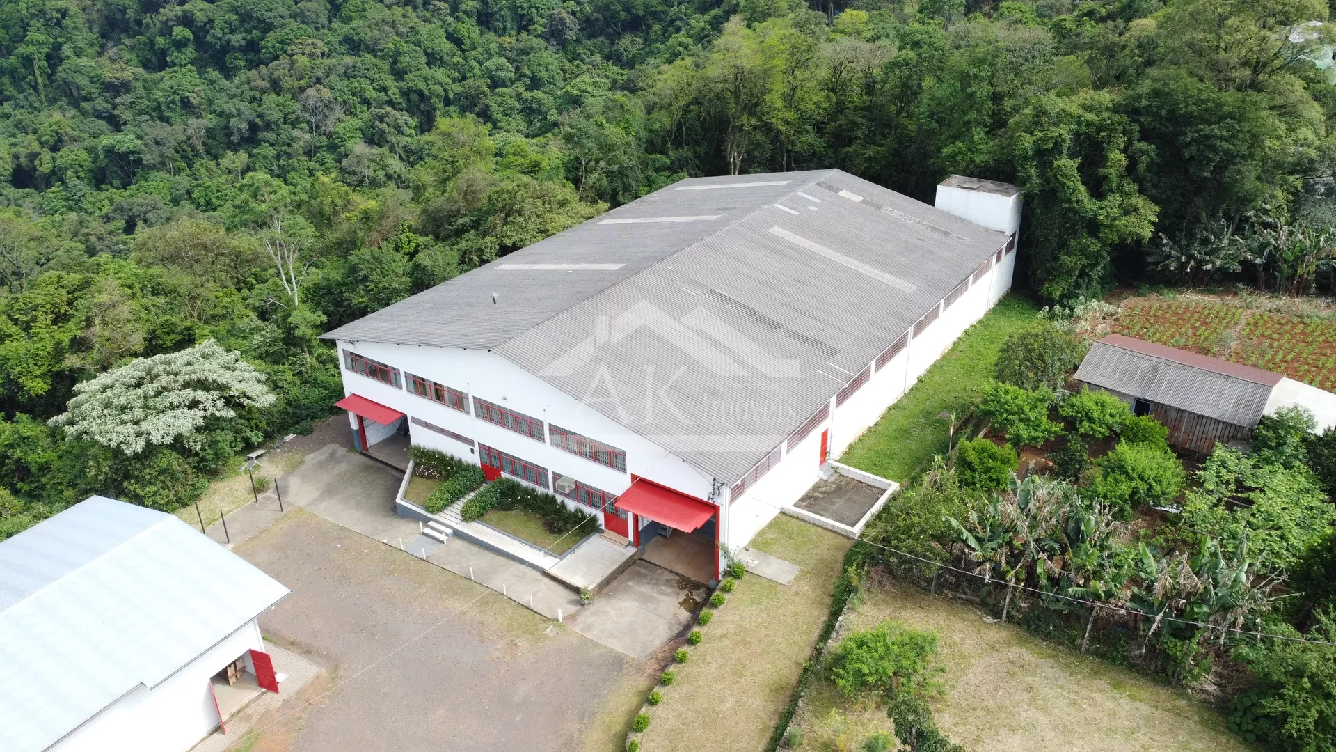 Amplo Prédio Industrial localizado na Picada São Paulo, Morro Reuter