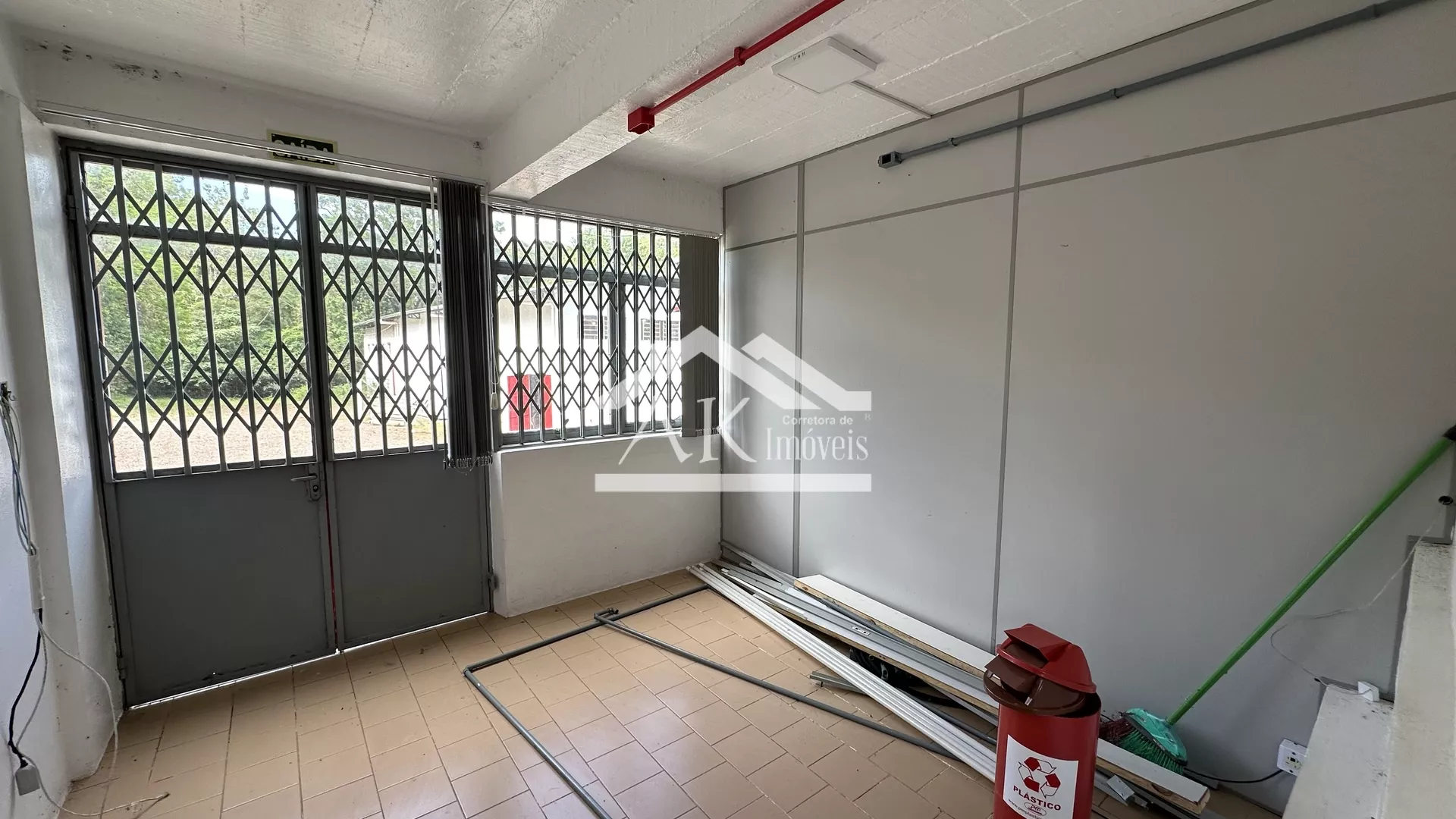 Amplo Prédio Industrial localizado na Picada São Paulo, Morro Reuter