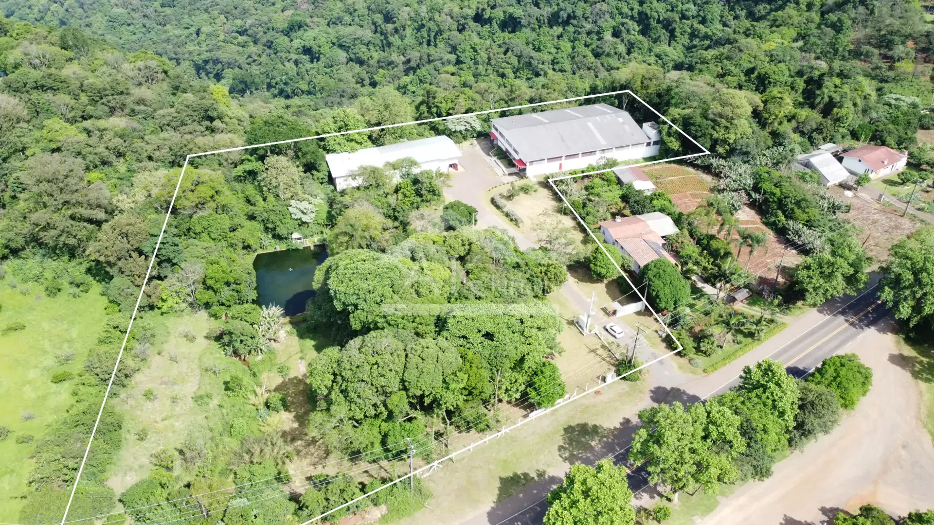 Amplo Prédio Industrial localizado na Picada São Paulo, Morro Reuter