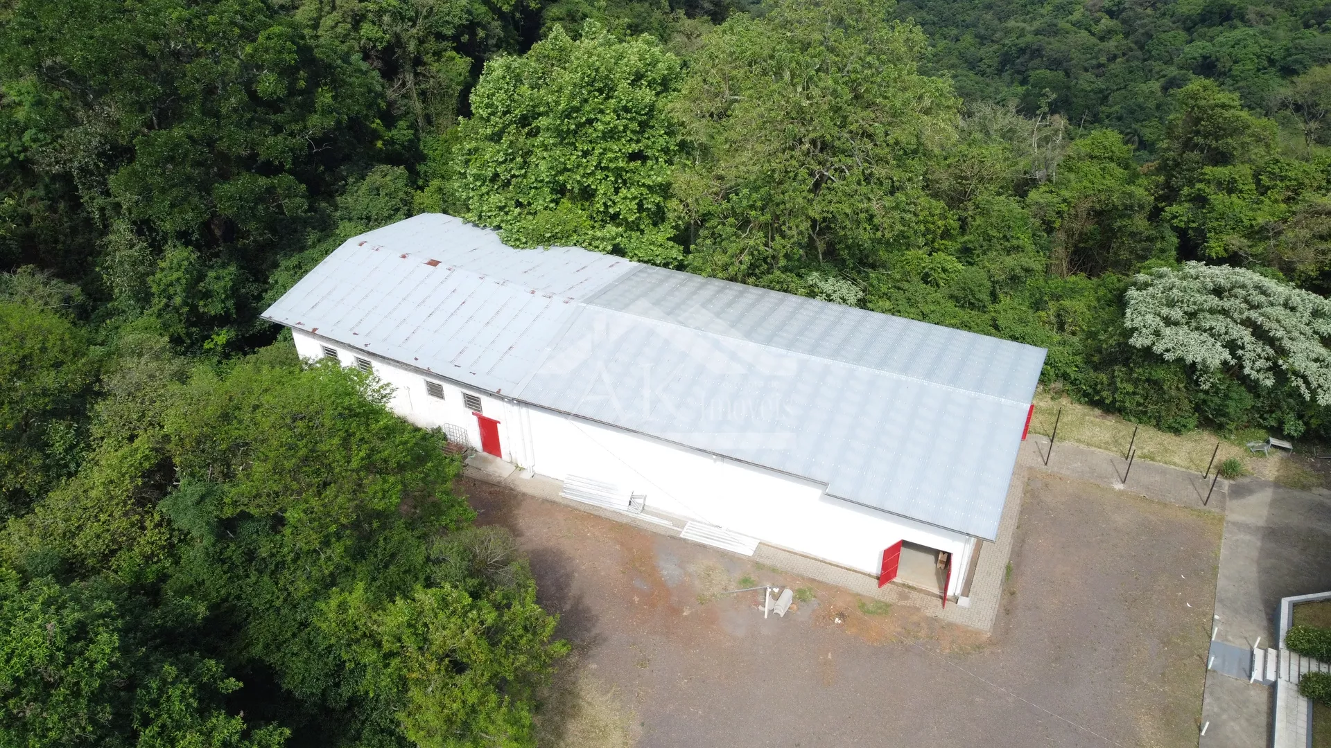 Amplo Prédio Industrial localizado na Picada São Paulo, Morro Reuter