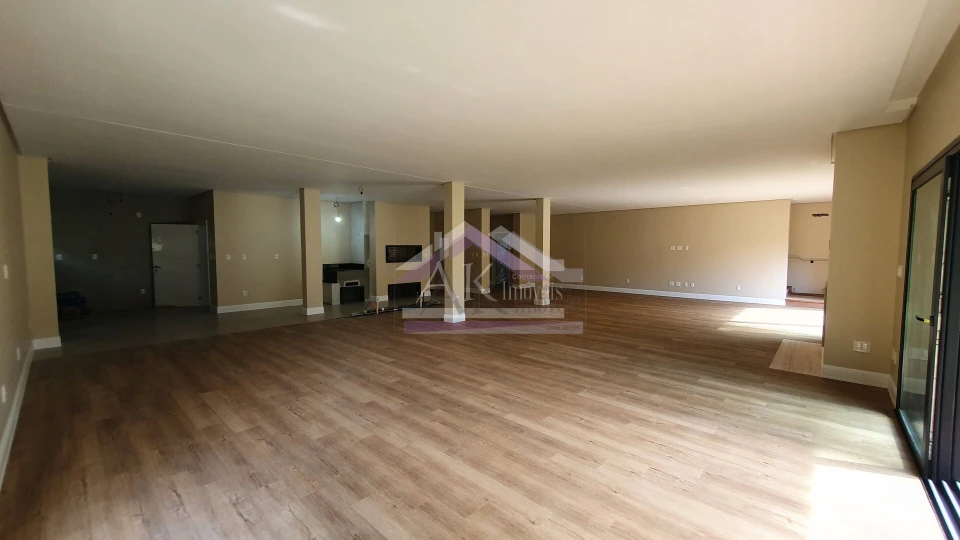 Magnífica casa de alto padrão a venda no centro de Nova Petrópolis, jardim da Serra Gaúcha