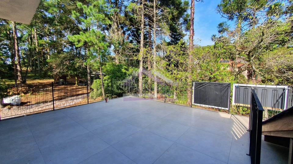 Magnífica casa de alto padrão a venda no centro de Nova Petrópolis, jardim da Serra Gaúcha
