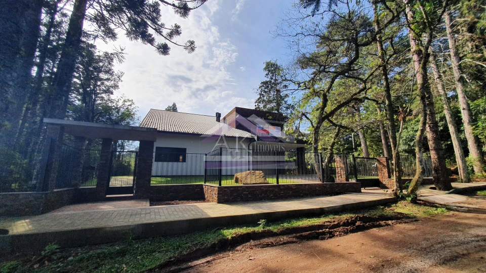 Magnífica casa de alto padrão a venda no centro de Nova Petrópolis, jardim da Serra Gaúcha