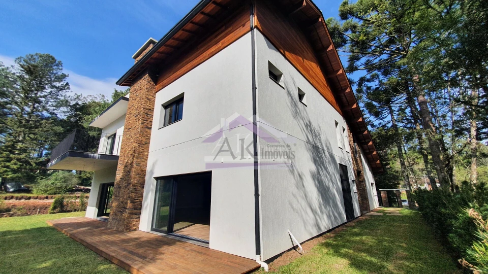 Magnífica casa de alto padrão a venda no centro de Nova Petrópolis, jardim da Serra Gaúcha