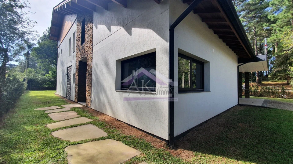 Magnífica casa de alto padrão a venda no centro de Nova Petrópolis, jardim da Serra Gaúcha