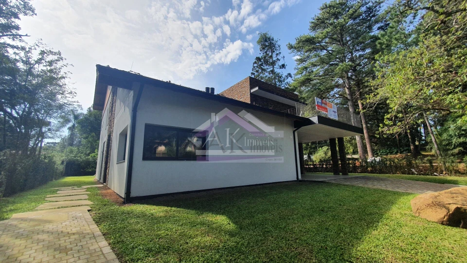 Magnífica casa de alto padrão a venda no centro de Nova Petrópolis, jardim da Serra Gaúcha