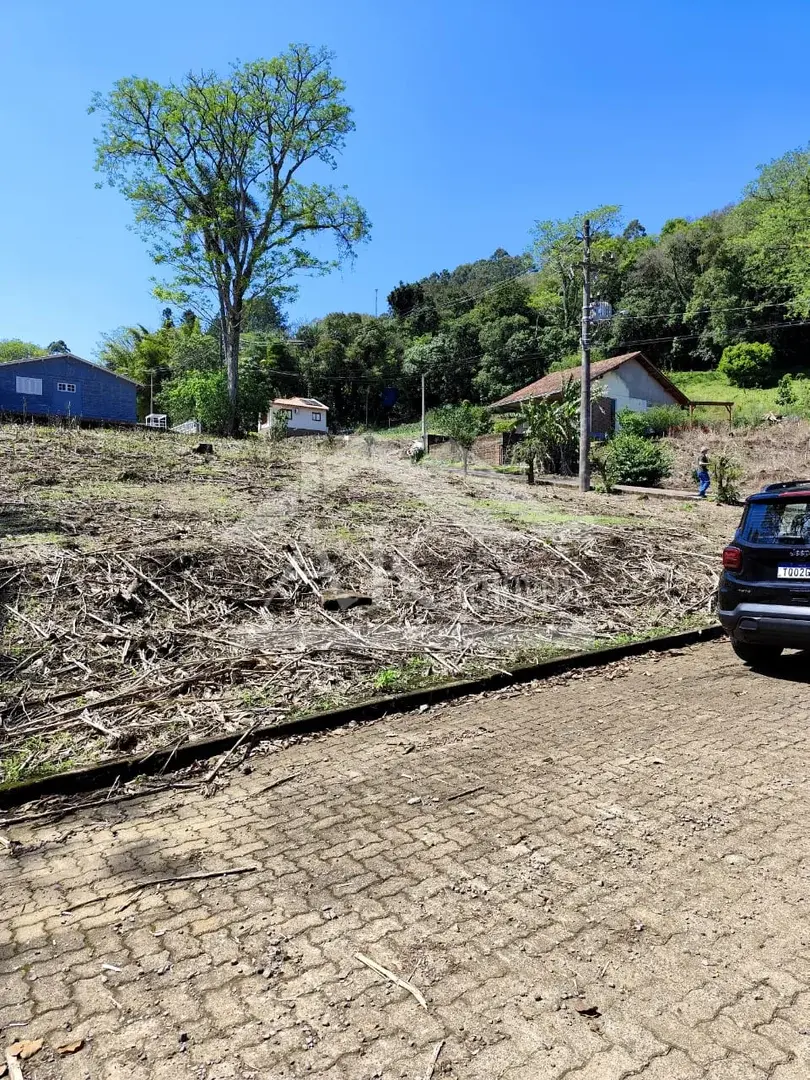 Terreno de esquina à venda em Picada Café, na Serra Gaúcha