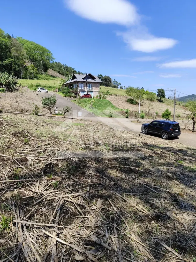 Terreno de esquina à venda em Picada Café, na Serra Gaúcha
