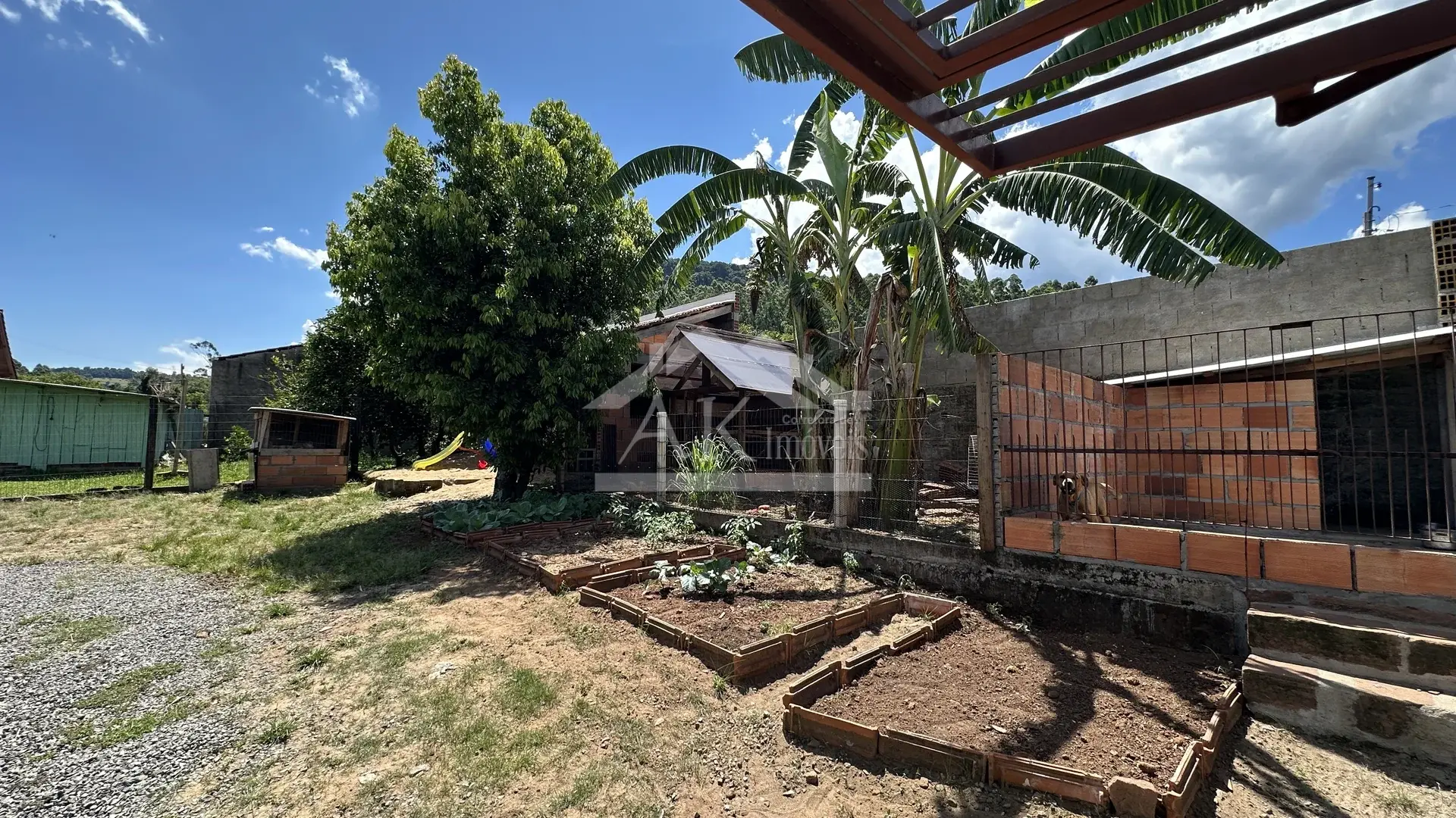 Casa de esquina à venda em Picada Café na Serra Gaúcha