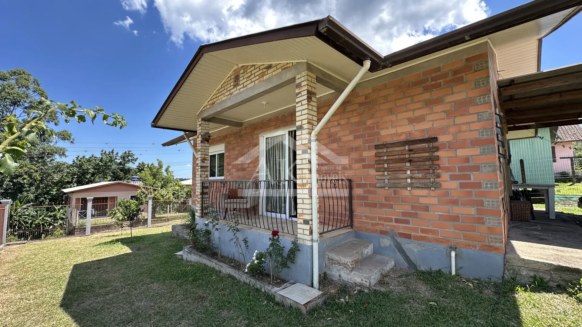 Casa de esquina à venda em Picada Café na Serra Gaúcha
