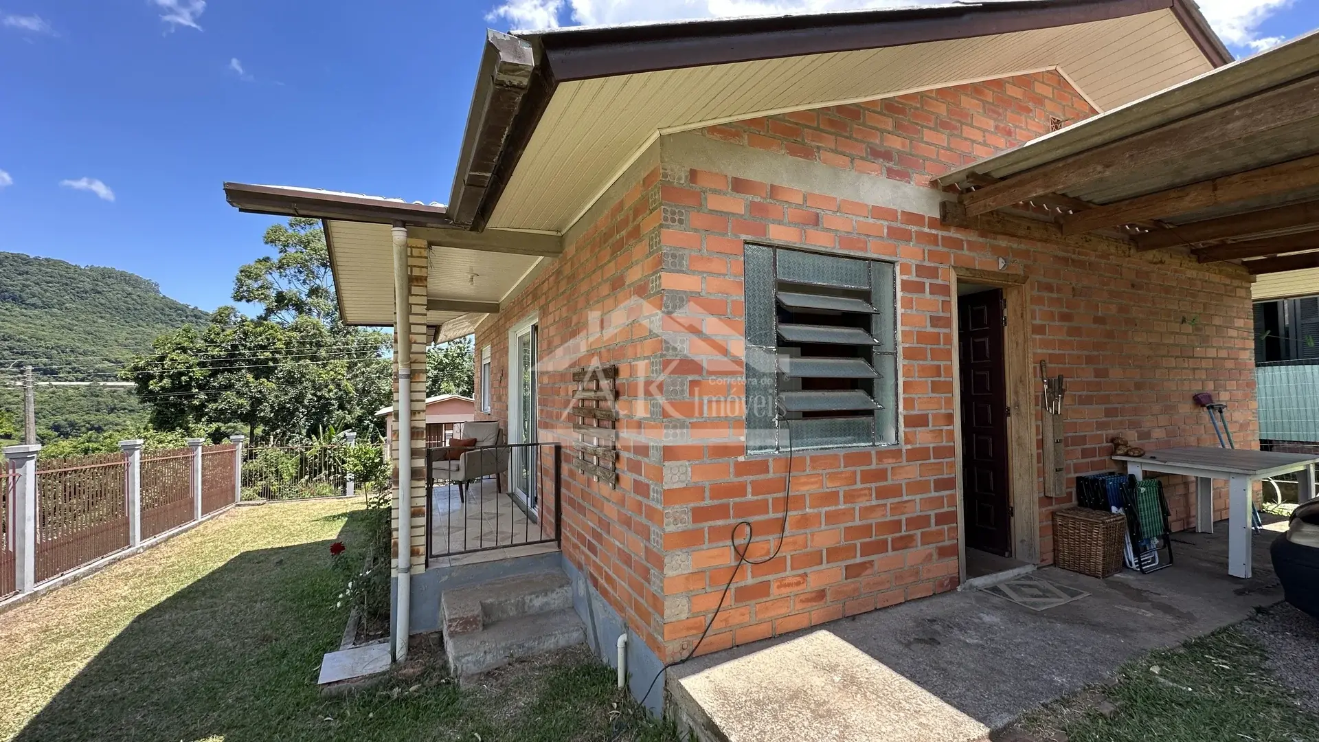 Casa de esquina à venda em Picada Café na Serra Gaúcha