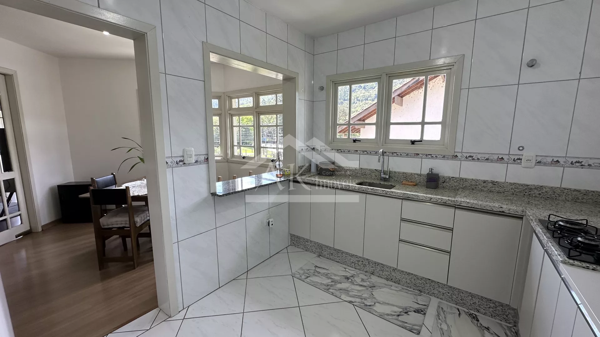 Casa com 3 quartos e uma suíte à venda em Picada Café na Serra Gaúcha