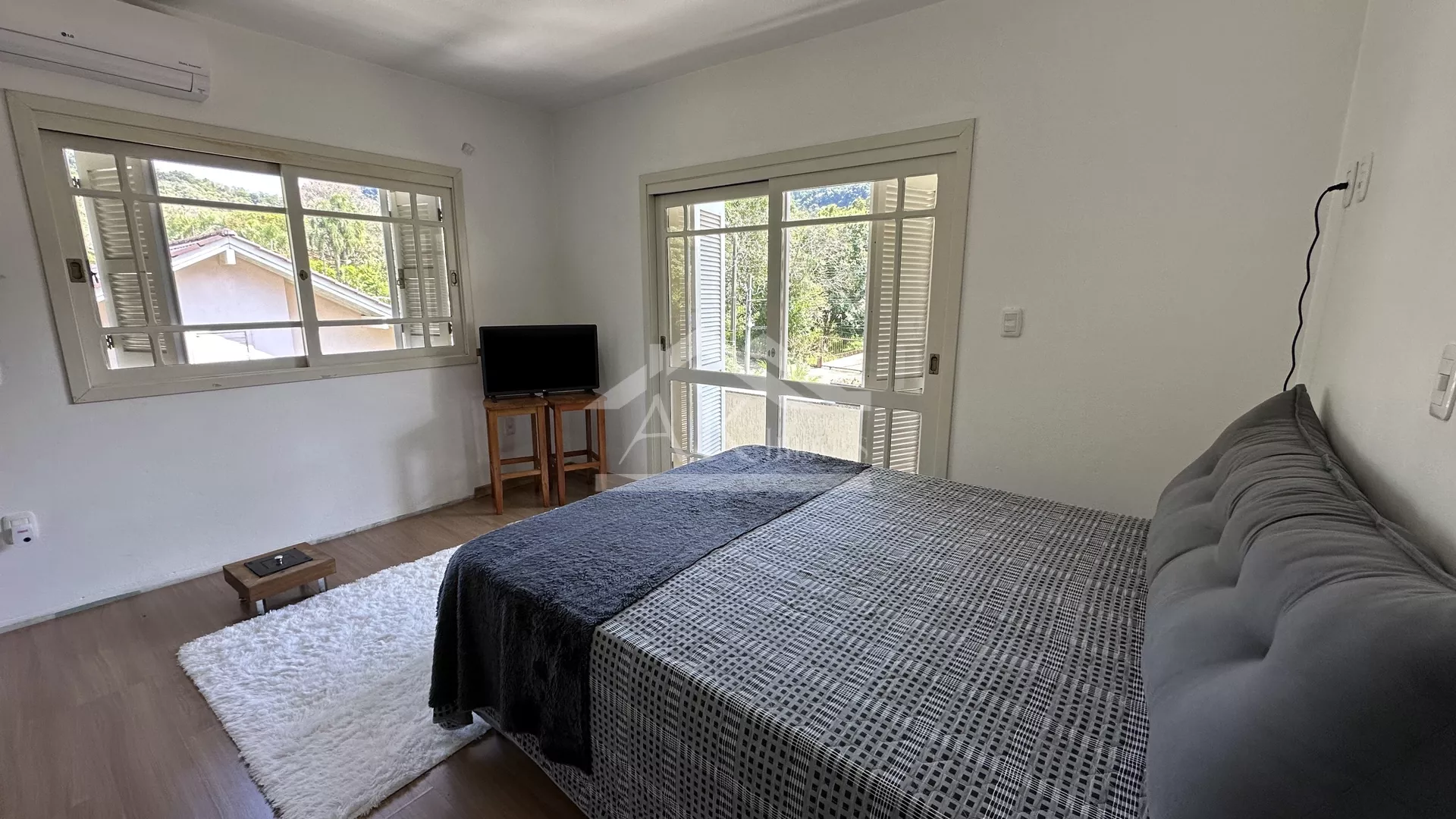 Casa com 3 quartos e uma suíte à venda em Picada Café na Serra Gaúcha