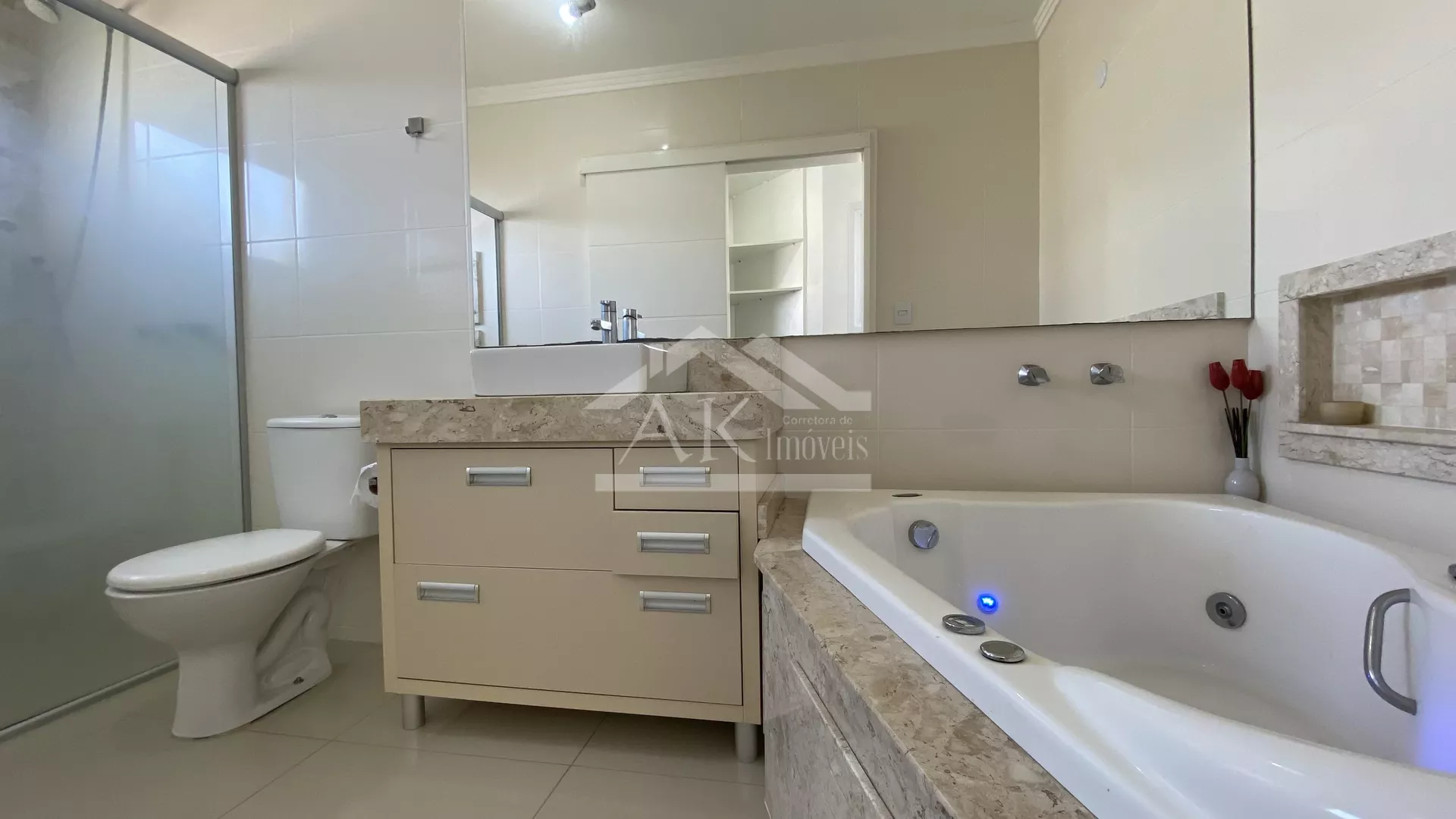 Residência excepcional com 04 quartos e piscina à venda em Ivoti