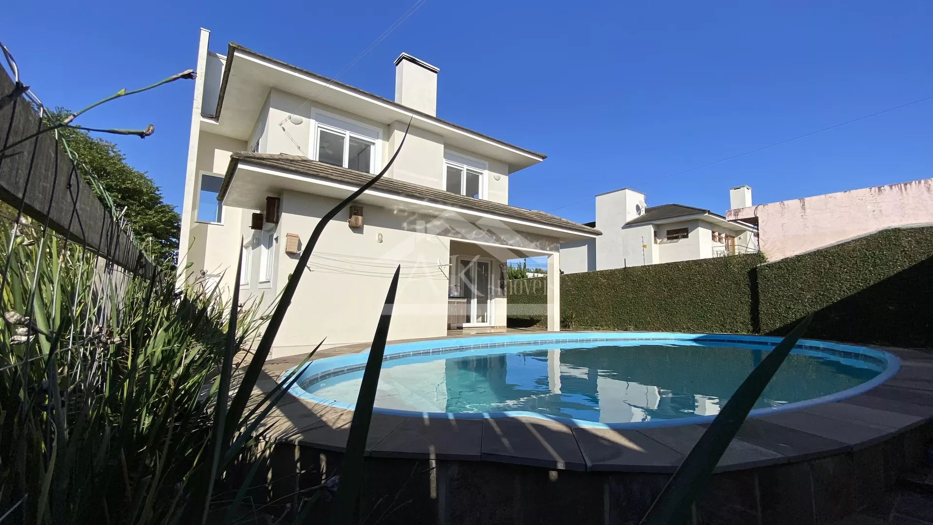 Residência excepcional com 04 quartos e piscina à venda em Ivoti