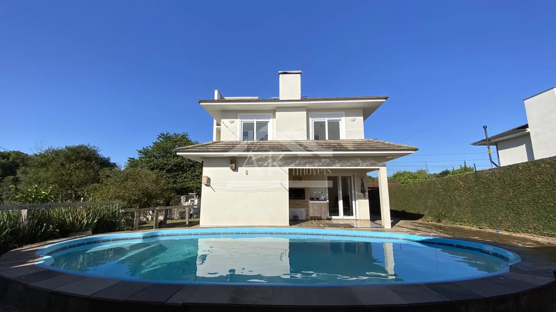 Residência excepcional com 04 quartos e piscina à venda em Ivoti