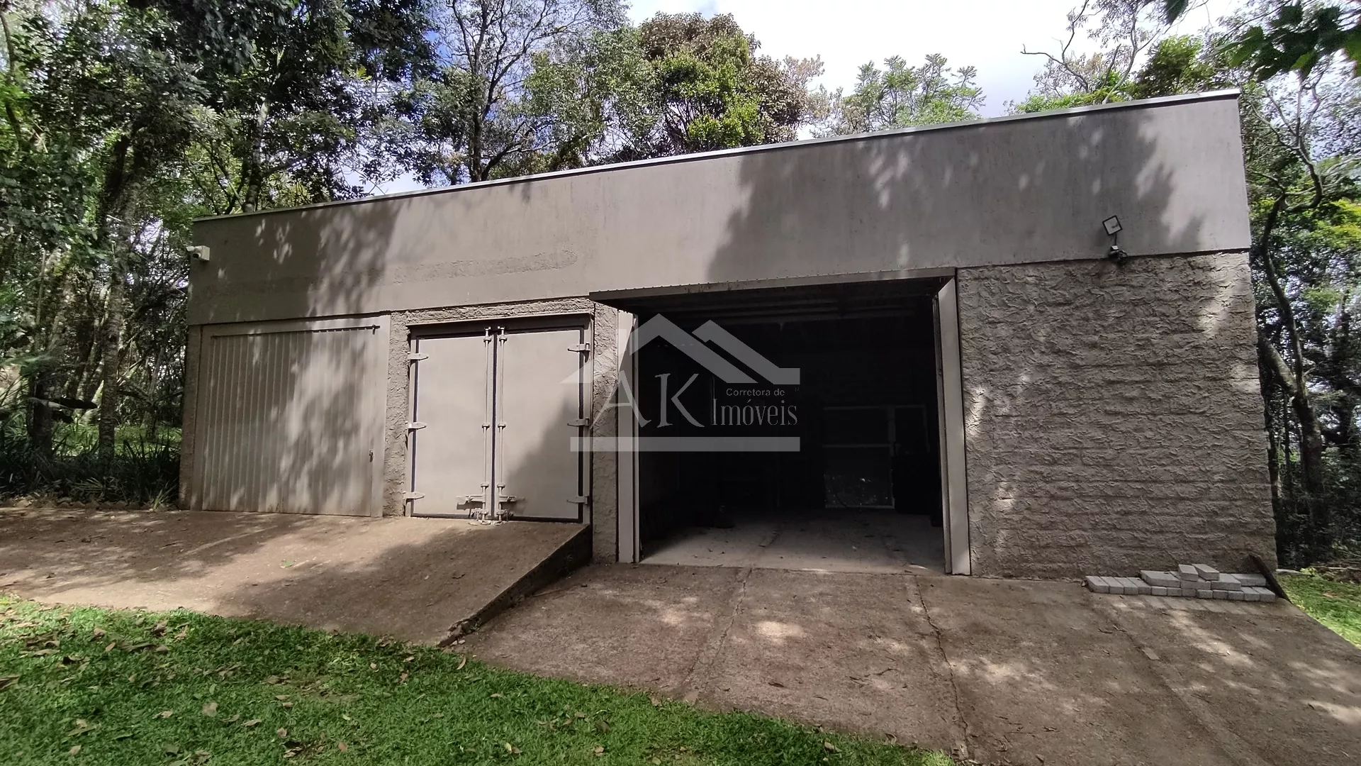 Sítio de cinema, com açudes e vista, à venda em Morro Reuter-RS