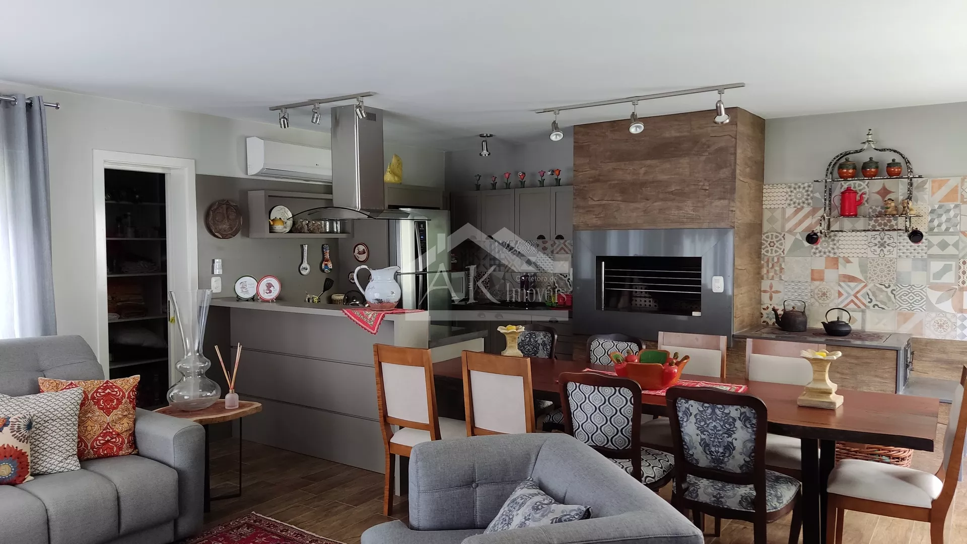 Sítio de cinema, com açudes e vista, à venda em Morro Reuter-RS