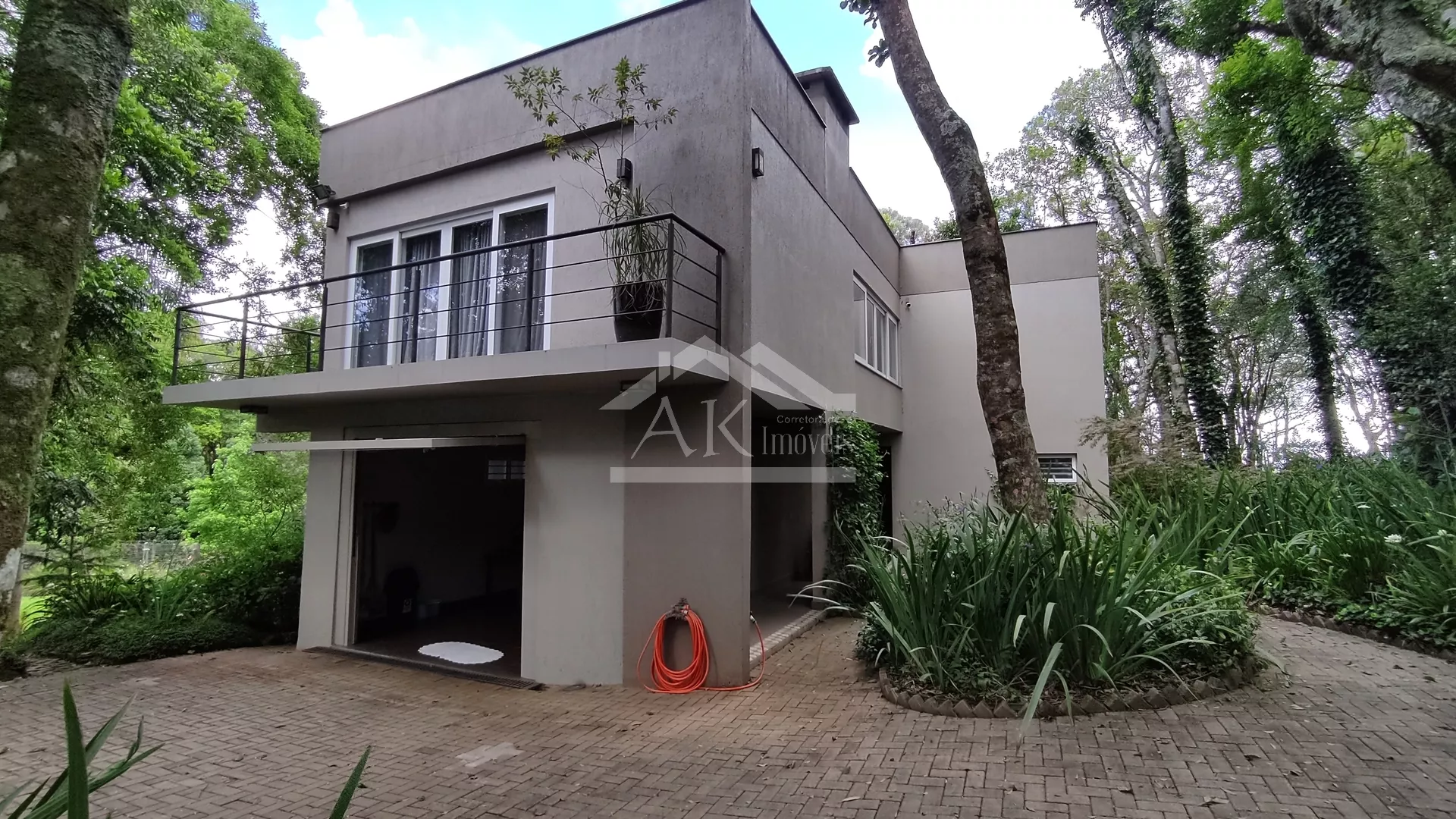 Sítio de cinema, com açudes e vista, à venda em Morro Reuter-RS
