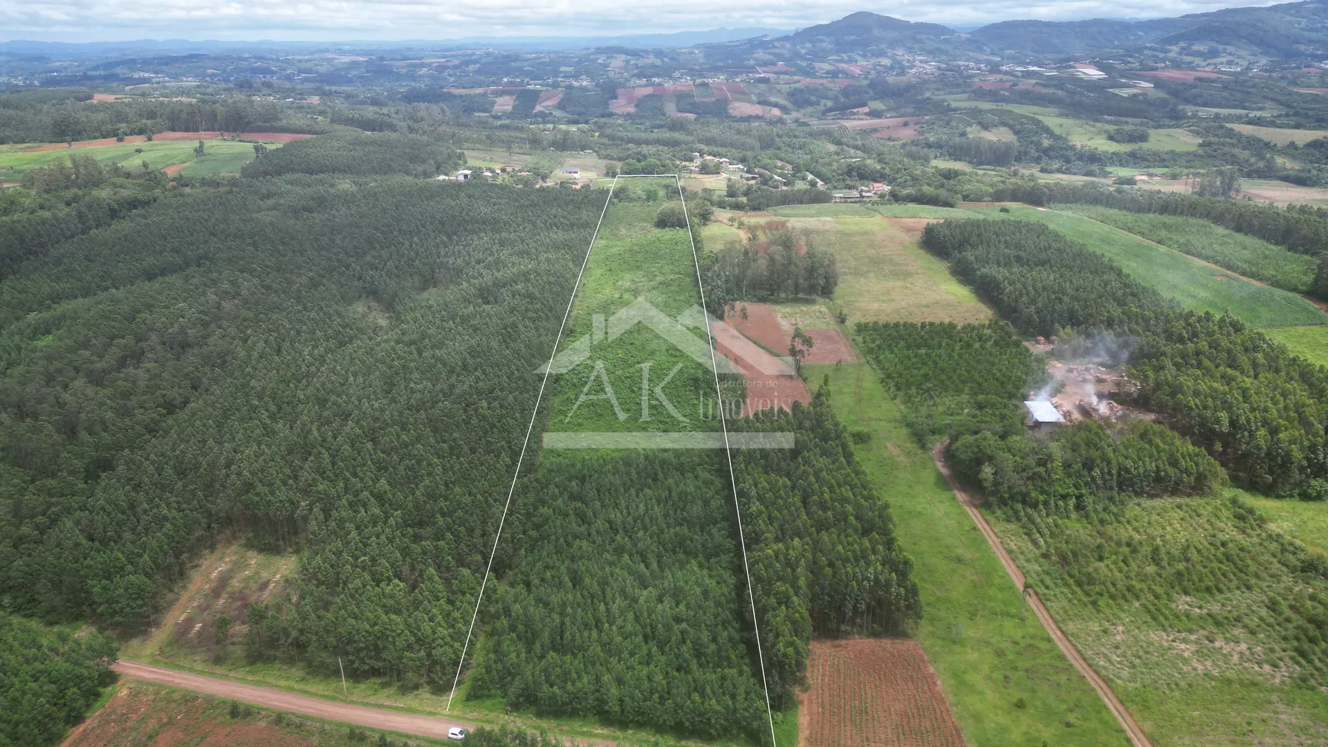 Área de terra com ótimo aproveitamento à venda na cidade de Presidente Lucena