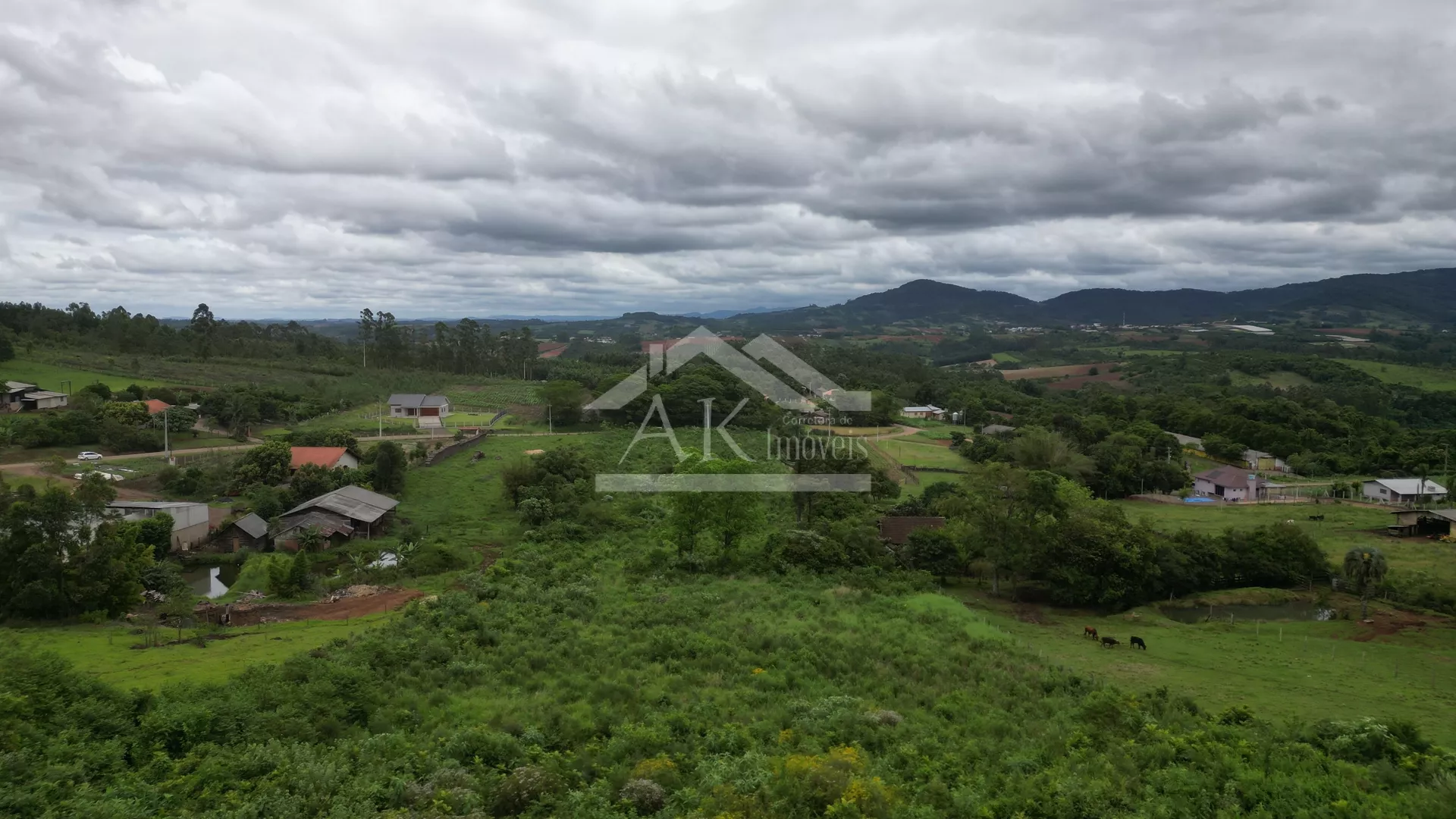 Área de terra com ótimo aproveitamento à venda na cidade de Presidente Lucena