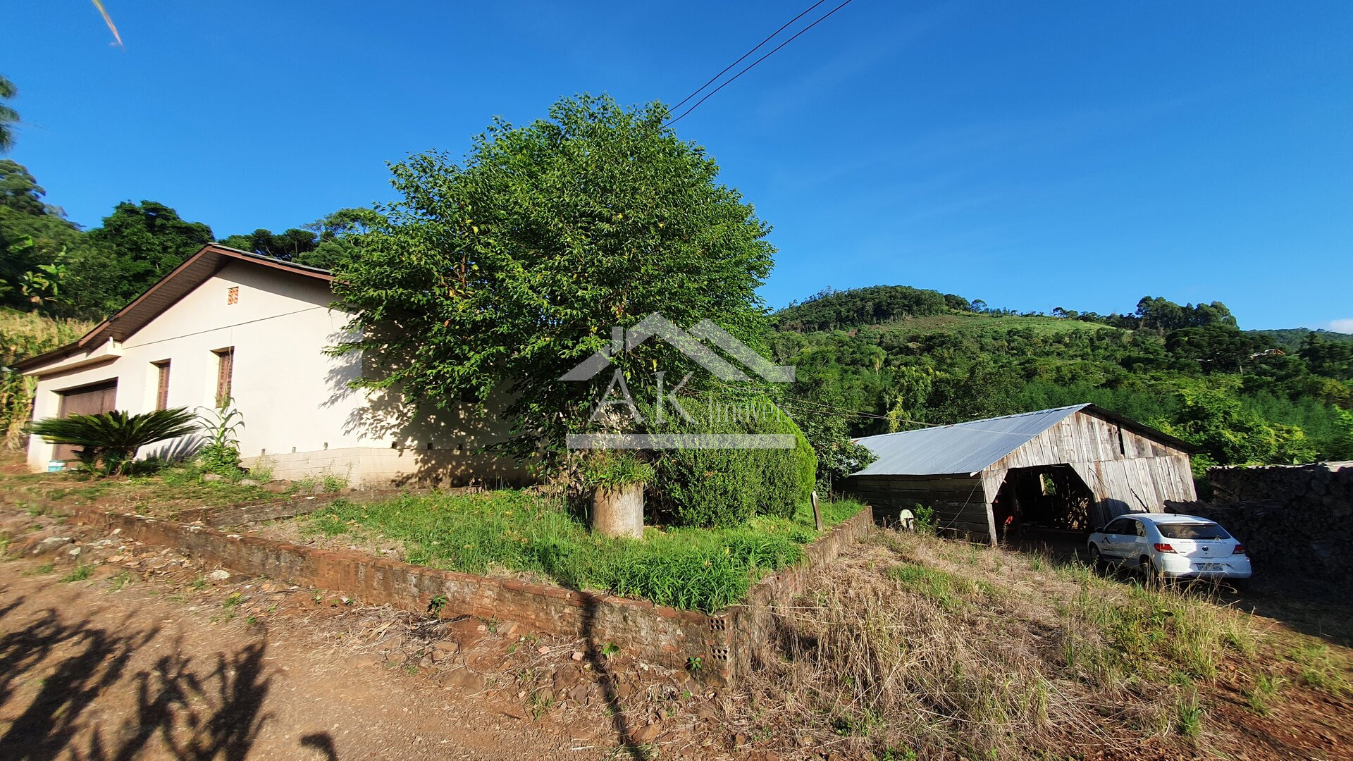 Sítio com açude à venda em Morro Reuter - RS
