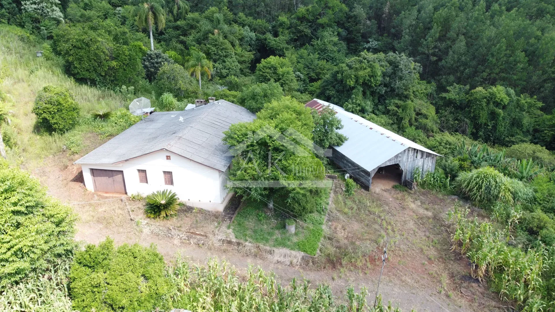Sítio com açude à venda em Morro Reuter - RS