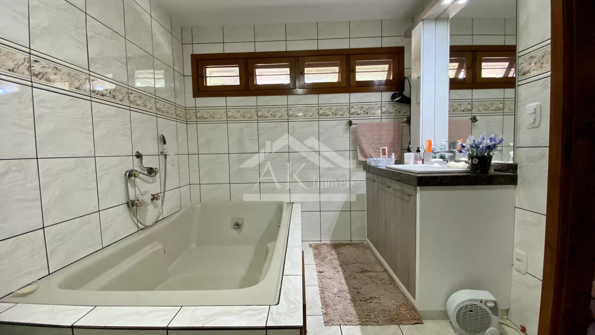 Casa fabulosa com 05 quartos à venda em Picada Café na Serra Gaúcha