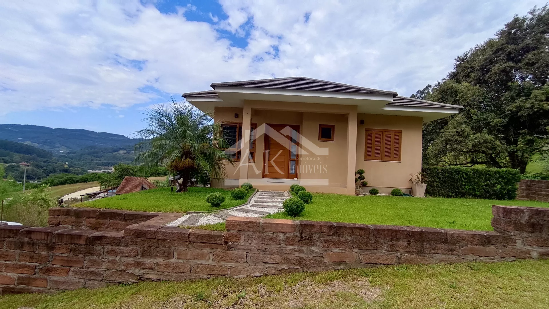 Casa com dois quartos e com uma bela vista à venda em Picada Café na Serra Gaúcha
