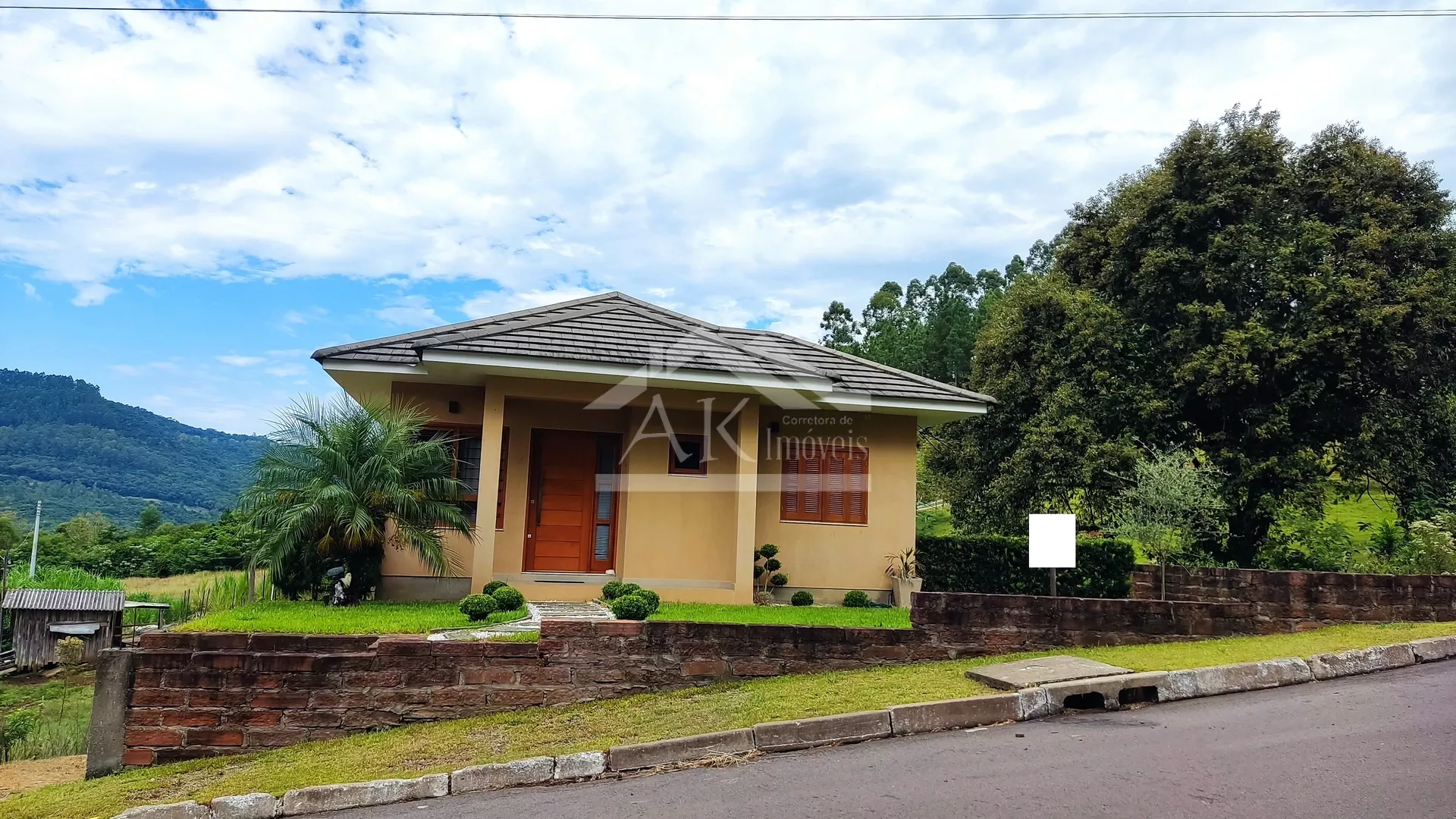 Casa com dois quartos e com uma bela vista à venda em Picada Café na Serra Gaúcha