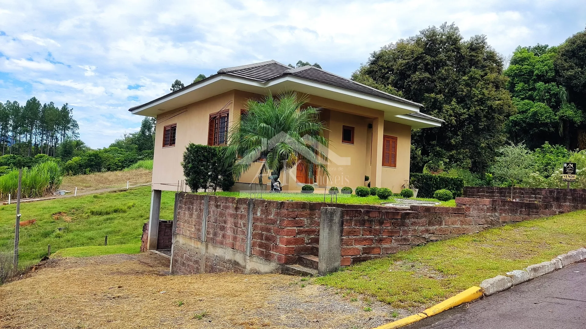 Casa com dois quartos e com uma bela vista à venda em Picada Café na Serra Gaúcha