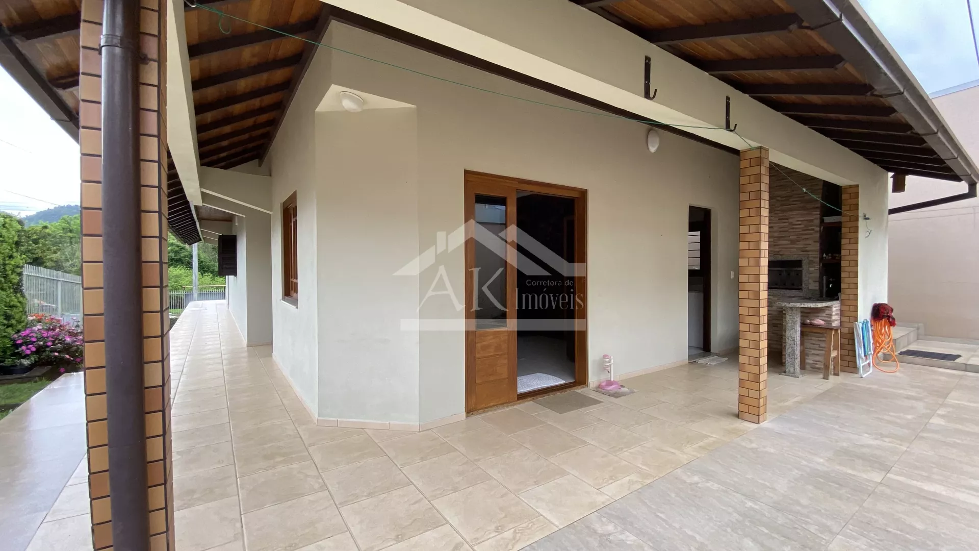 Imagens do imóveis Belíssima casa plana à venda em Picada Café na Serra Gaúcha