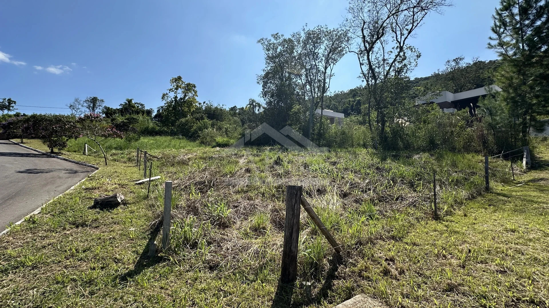Terreno de esquina à venda em Picada Café na Serra Gaúcha