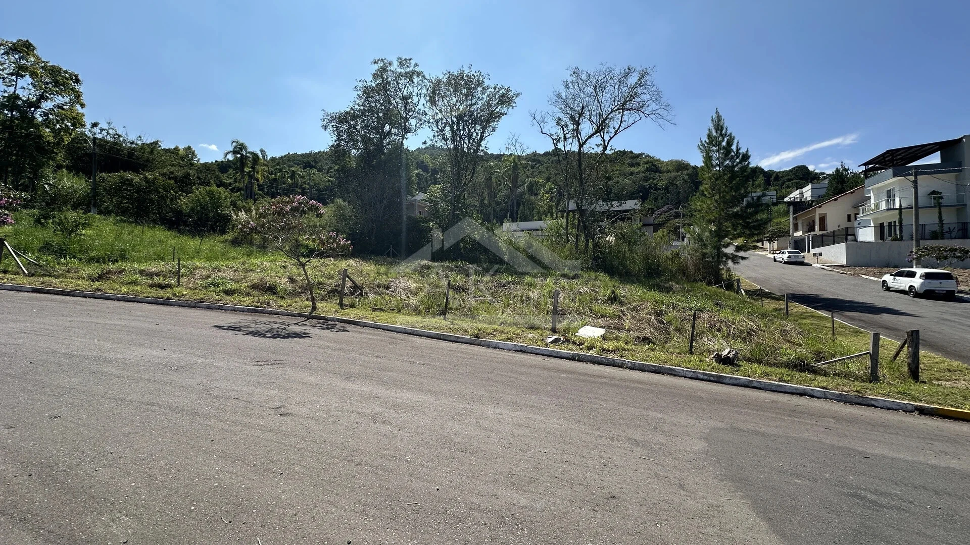 Terreno de esquina à venda em Picada Café na Serra Gaúcha