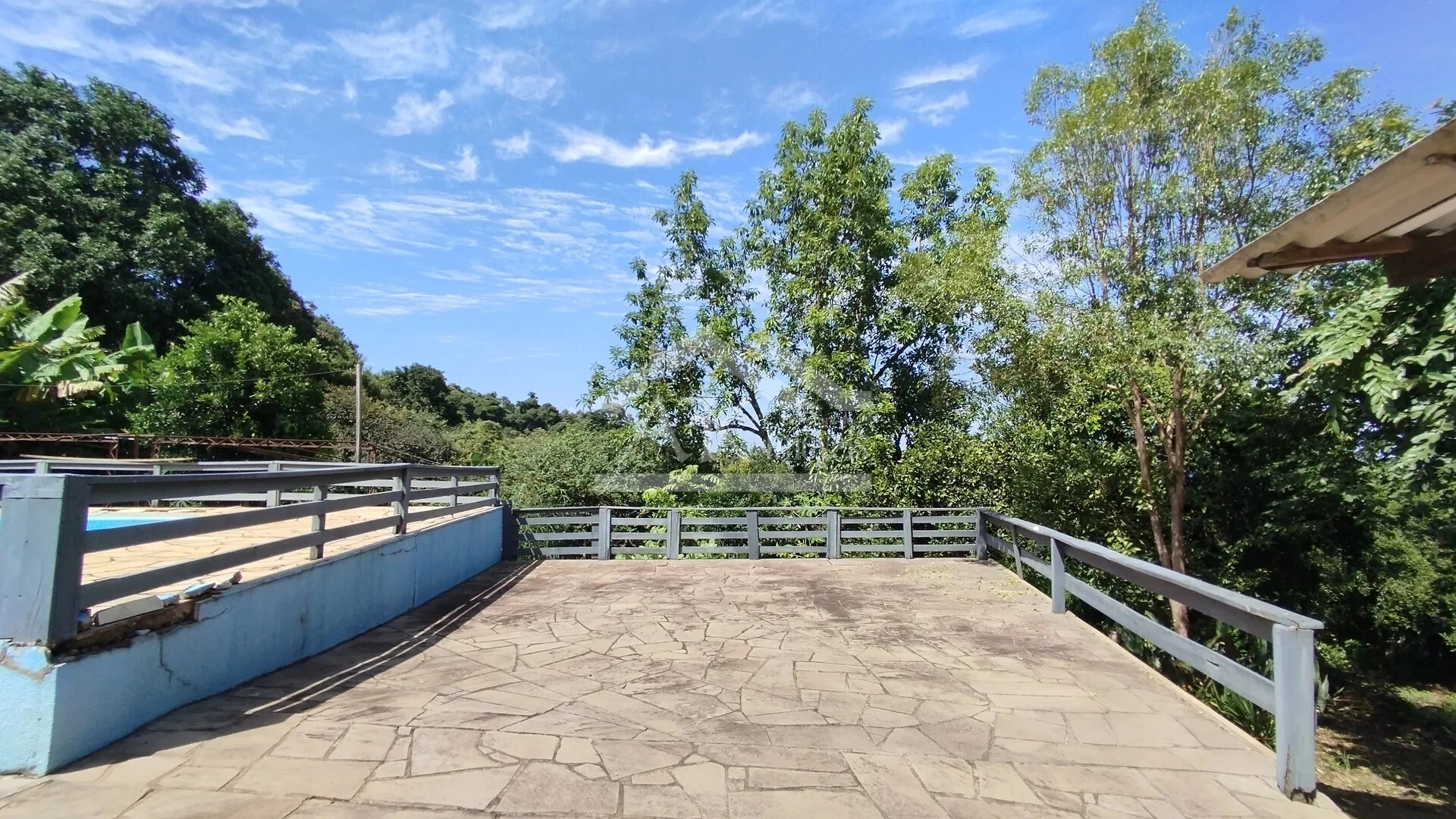 Imagens do imóveis Casa arborizada com vista panorâmica à venda em Dois Irmãos, RS