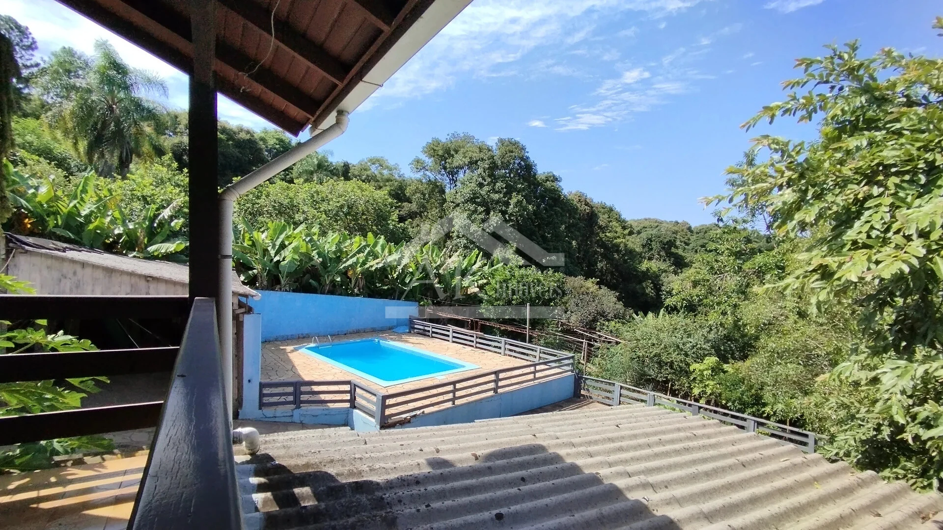 Imagens do imóveis Casa arborizada com vista panorâmica à venda em Dois Irmãos, RS
